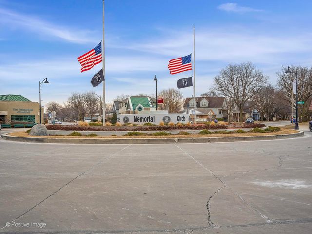 9516 Jackson Avenue, Brookfield, IL 60513