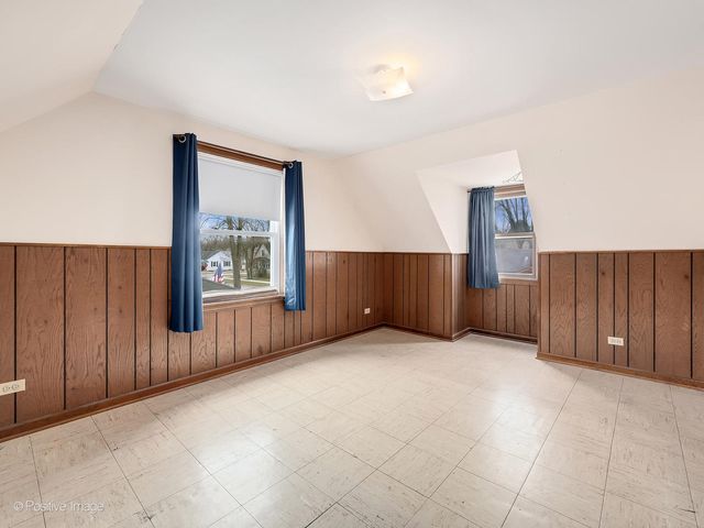 9516 Jackson Avenue, Brookfield, IL 60513