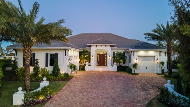 976 Cypress Drive, Delray Beach, FL 33483