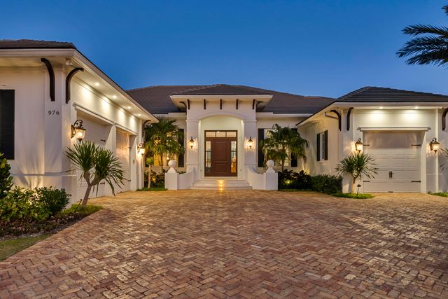 976 Cypress Drive, Delray Beach, FL 33483