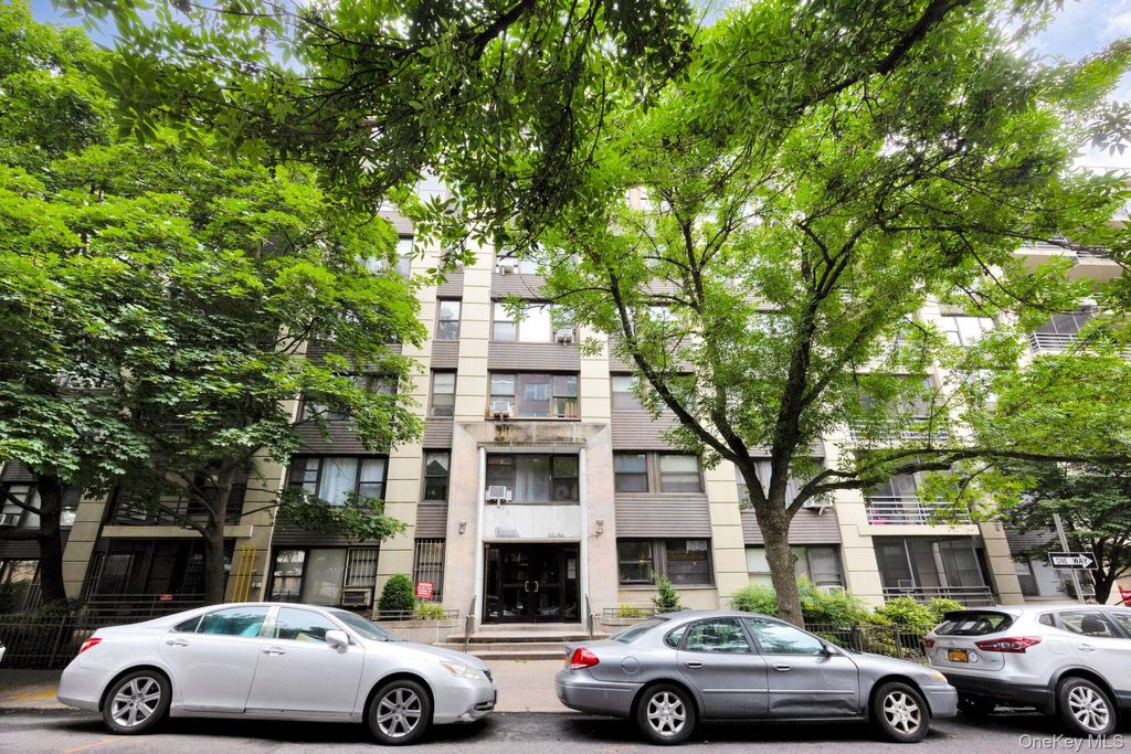 9834 63rd Drive 2J, Rego Park, NY 11374