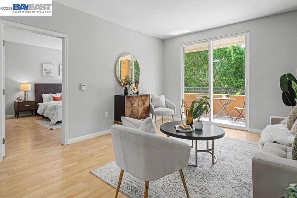 Image 14 of property listing at 401 S Norfolk St 216, San Mateo, CA 94401