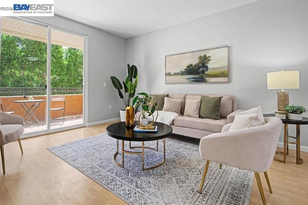 Image 15 of property listing at 401 S Norfolk St 216, San Mateo, CA 94401