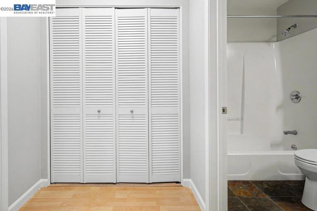 Image 28 of property listing at 401 S Norfolk St 216, San Mateo, CA 94401