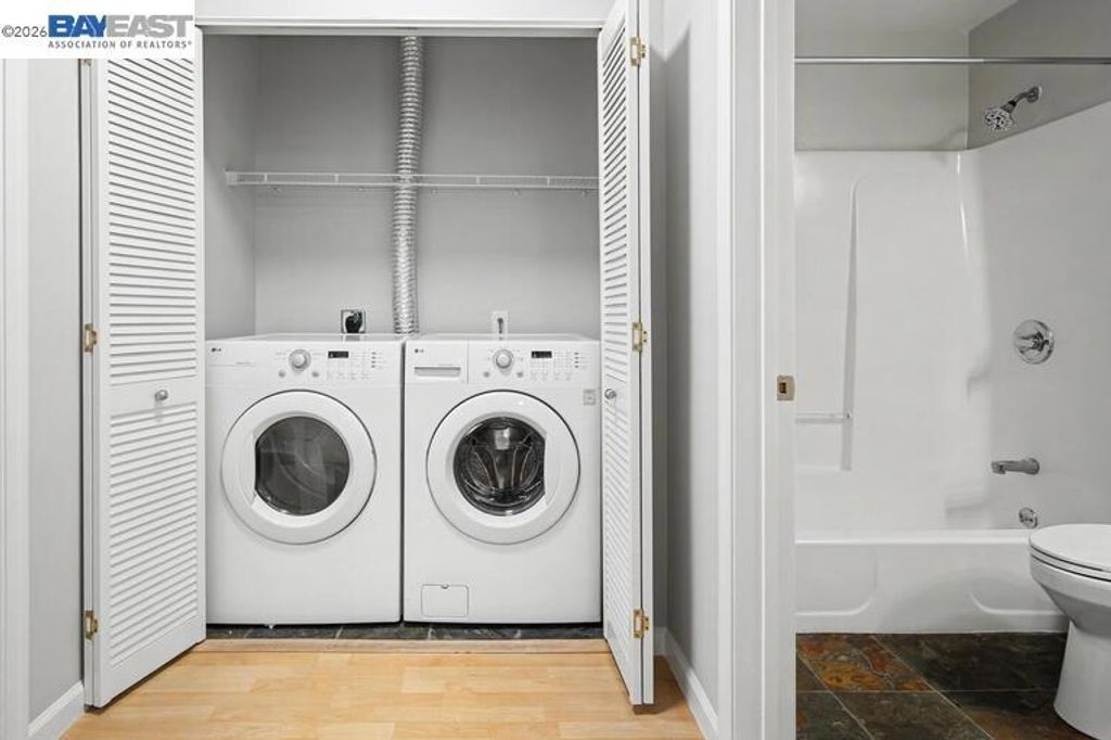 Image 29 of property listing at 401 S Norfolk St 216, San Mateo, CA 94401