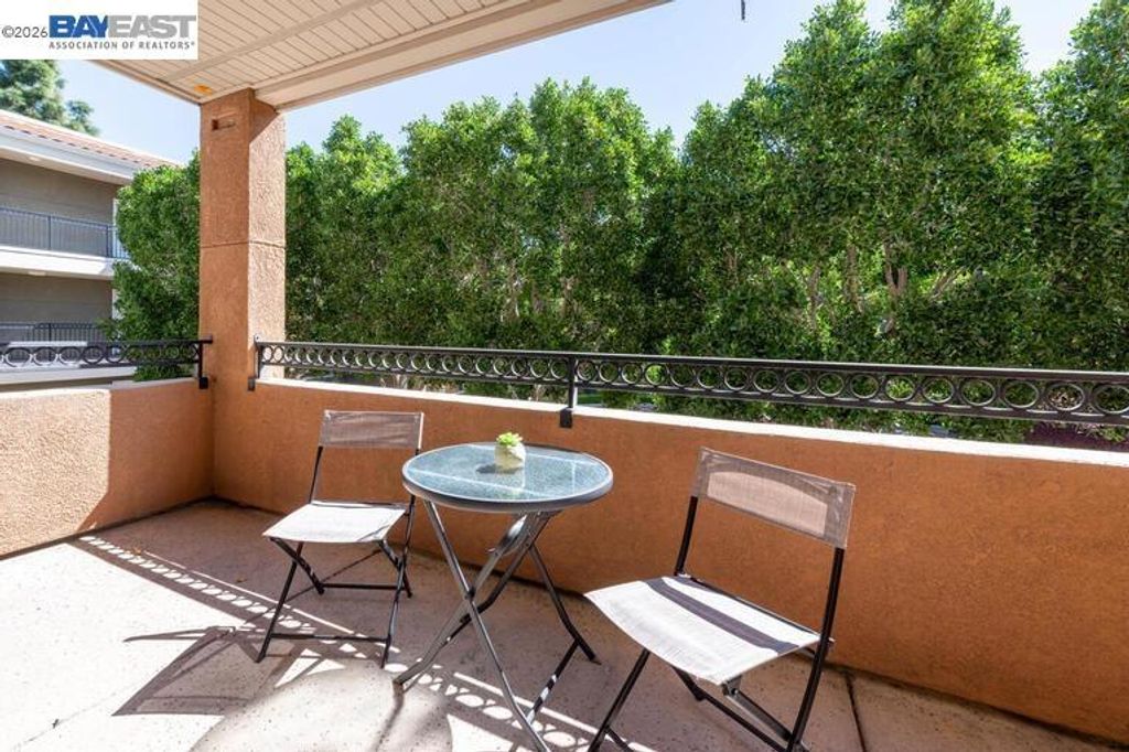 Image 30 of property listing at 401 S Norfolk St 216, San Mateo, CA 94401