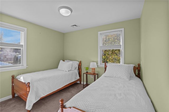 4 Read Avenue, Warren, RI 02885