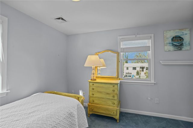 4 Read Avenue, Warren, RI 02885