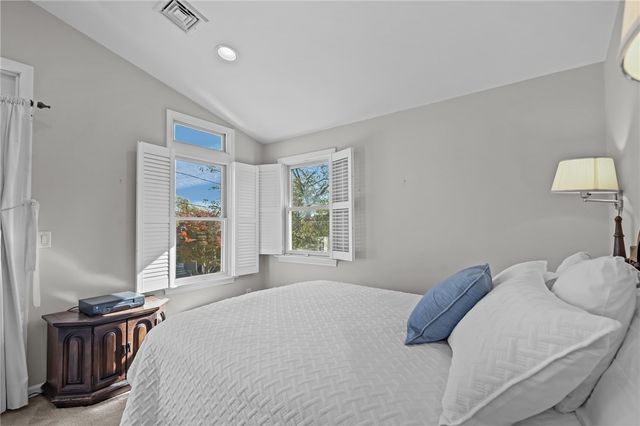 4 Read Avenue, Warren, RI 02885