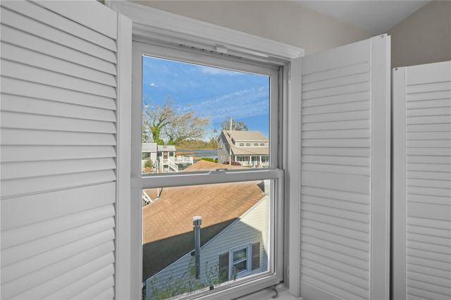 4 Read Avenue, Warren, RI 02885