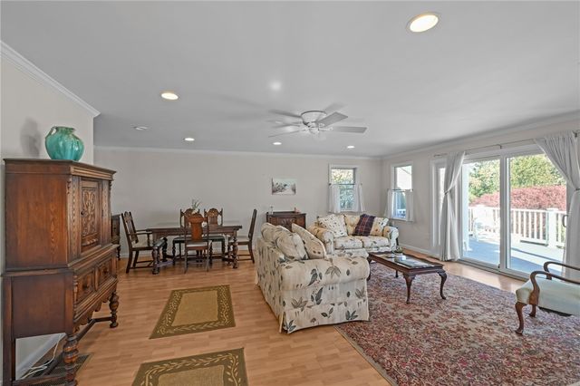 4 Read Avenue, Warren, RI 02885
