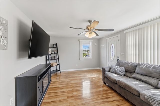 29 Dix Avenue, Johnston, RI 02919