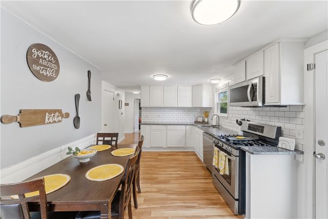 29 Dix Avenue, Johnston, RI 02919