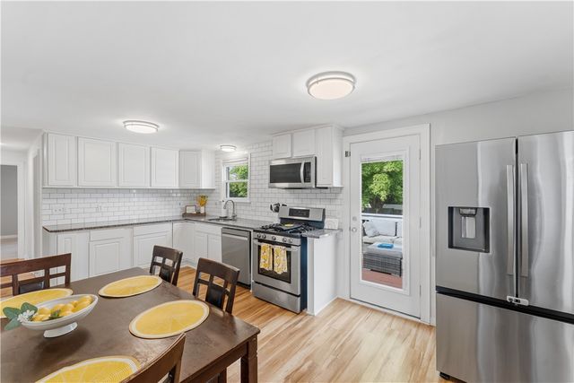 29 Dix Avenue, Johnston, RI 02919