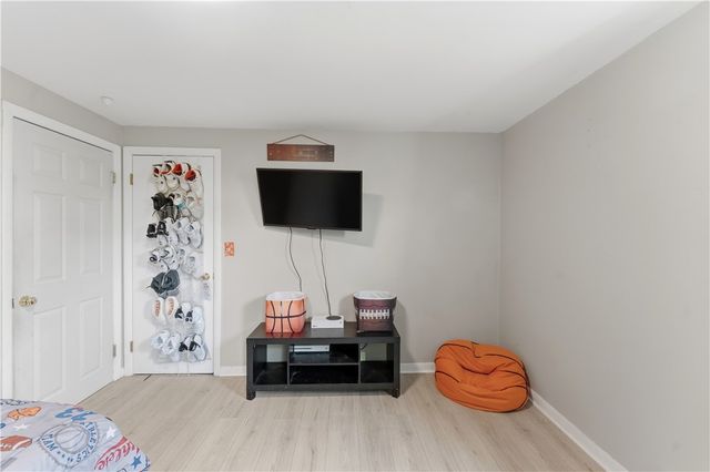 29 Dix Avenue, Johnston, RI 02919
