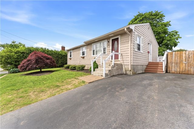 29 Dix Avenue, Johnston, RI 02919