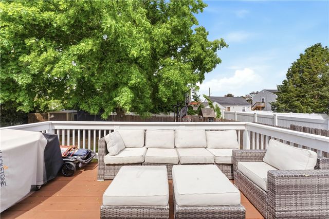 29 Dix Avenue, Johnston, RI 02919