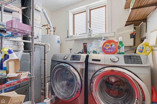 1337 W Barry Avenue, Chicago, IL 60657