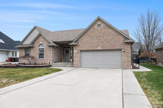 38846 Hampton Court, Harrison Charter Township, MI 48045