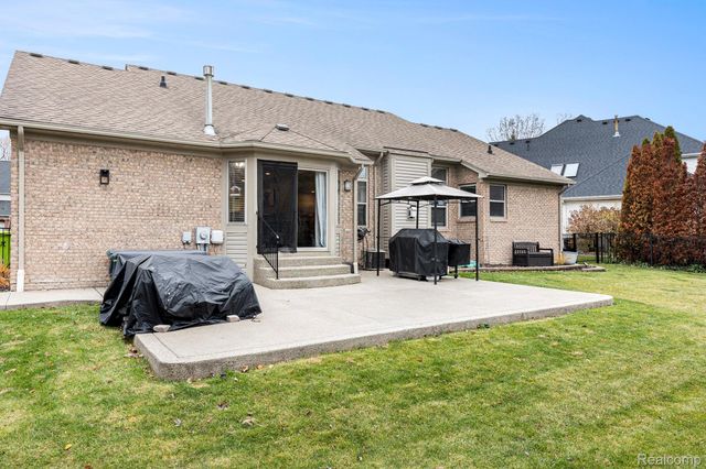 38846 Hampton Court, Harrison Charter Township, MI 48045