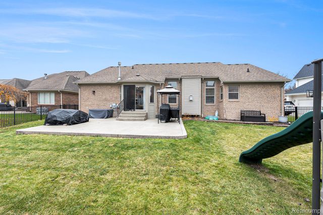 38846 Hampton Court, Harrison Charter Township, MI 48045