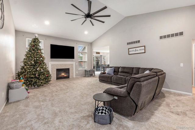 38846 Hampton Court, Harrison Charter Township, MI 48045