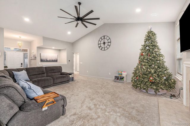 38846 Hampton Court, Harrison Charter Township, MI 48045