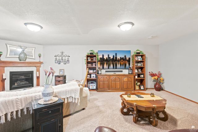 732 Fossilridge Circle, Manhattan, KS 66503