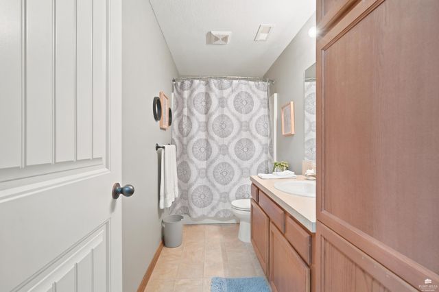 732 Fossilridge Circle, Manhattan, KS 66503