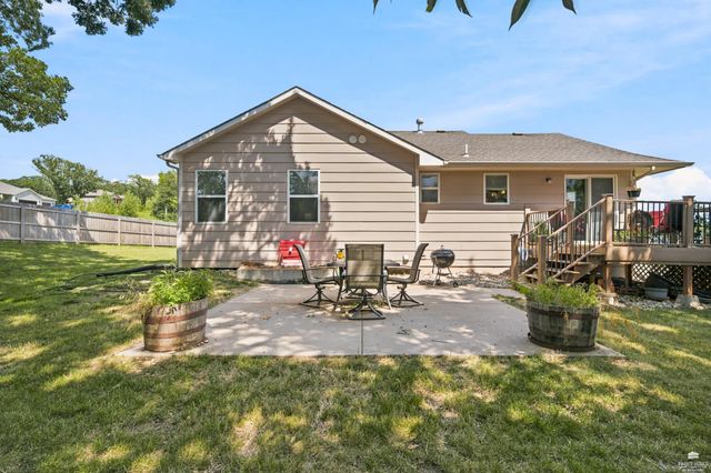 732 Fossilridge Circle, Manhattan, KS 66503