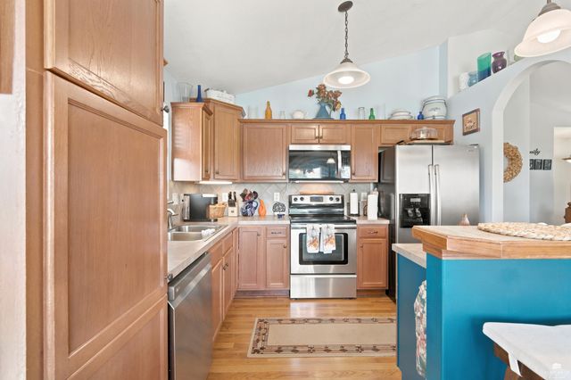 732 Fossilridge Circle, Manhattan, KS 66503