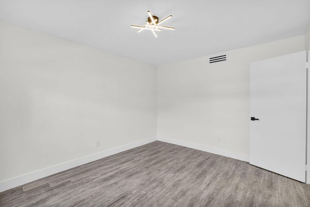 2517 S 17th Street 102, Fort Pierce, FL 34982