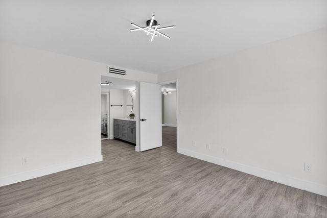 2517 S 17th Street 102, Fort Pierce, FL 34982