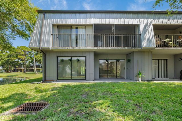 2517 S 17th Street 102, Fort Pierce, FL 34982