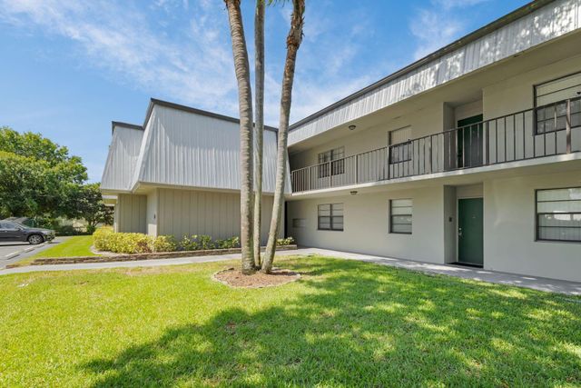 2517 S 17th Street 102, Fort Pierce, FL 34982