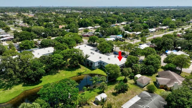 2517 S 17th Street 102, Fort Pierce, FL 34982