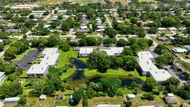 2517 S 17th Street 102, Fort Pierce, FL 34982