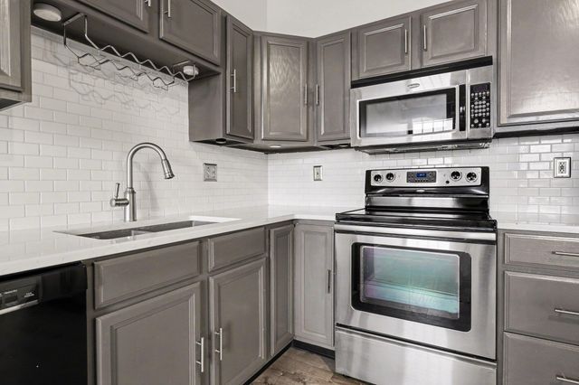 940 Monroe Avenue NW 341, Grand Rapids, MI 49503