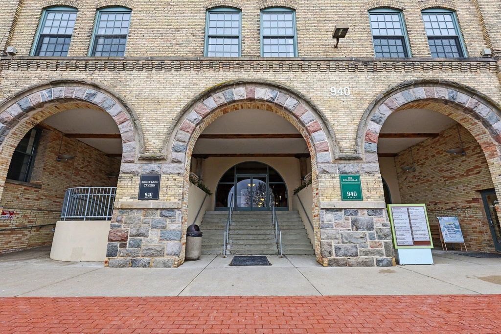 940 Monroe Avenue NW 341, Grand Rapids, MI 49503