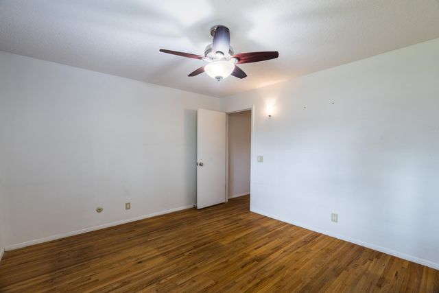 7212 CARRIVEAU Avenue NE, Albuquerque, NM 87110