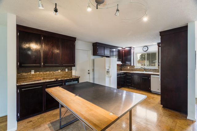 7212 CARRIVEAU Avenue NE, Albuquerque, NM 87110