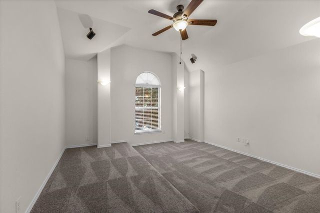 1725 Birds Eye Road, Fort Worth, TX 76177
