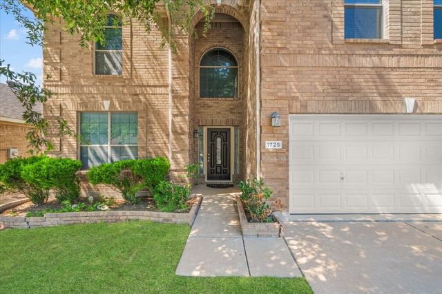 1725 Birds Eye Road, Fort Worth, TX 76177
