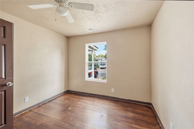 5952 E Marshall Place, Tulsa, OK 74115