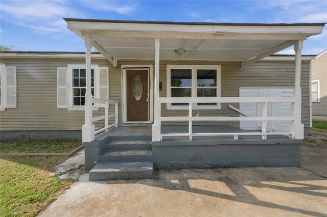 5952 E Marshall Place, Tulsa, OK 74115