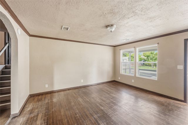 5952 E Marshall Place, Tulsa, OK 74115