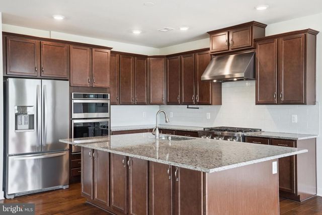 43020 CATTAIL MARSH PL, Leesburg, VA 20175
