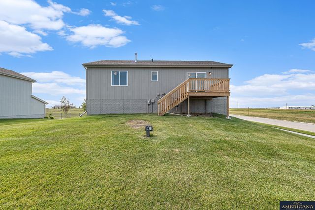 8017 N 113 Street, Omaha, NE 68142