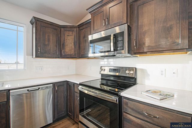 8017 N 113 Street, Omaha, NE 68142