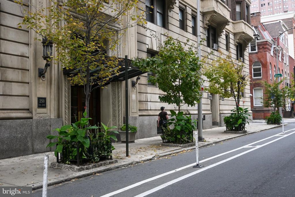 250 S 13TH ST #3G, PHILADELPHIA, PA 19107 — photo 2